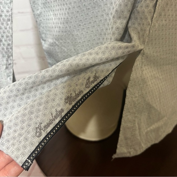 ROBERT GRAHAM LONG SLEEVE BUTTON DOWN SHIRT XL flip cuff detail GUC *stain - Picture 11 of 15